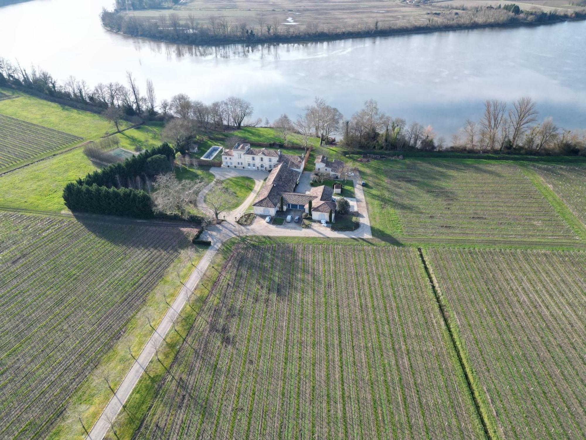 Chateau Larteau Arveyres Exterior photo